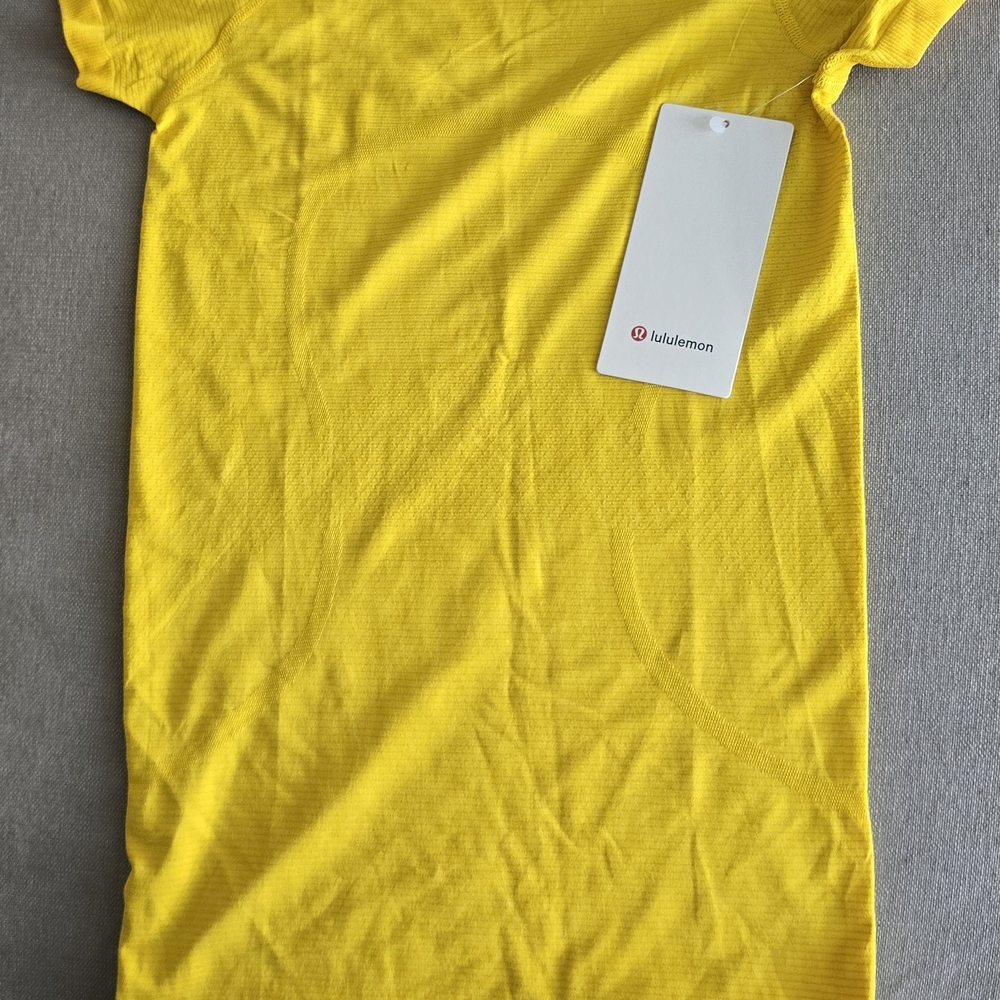 NWT Lululemon Swiftly Tech Short Sleeve 2.0 low Women's Top - Picture 3 of 6
